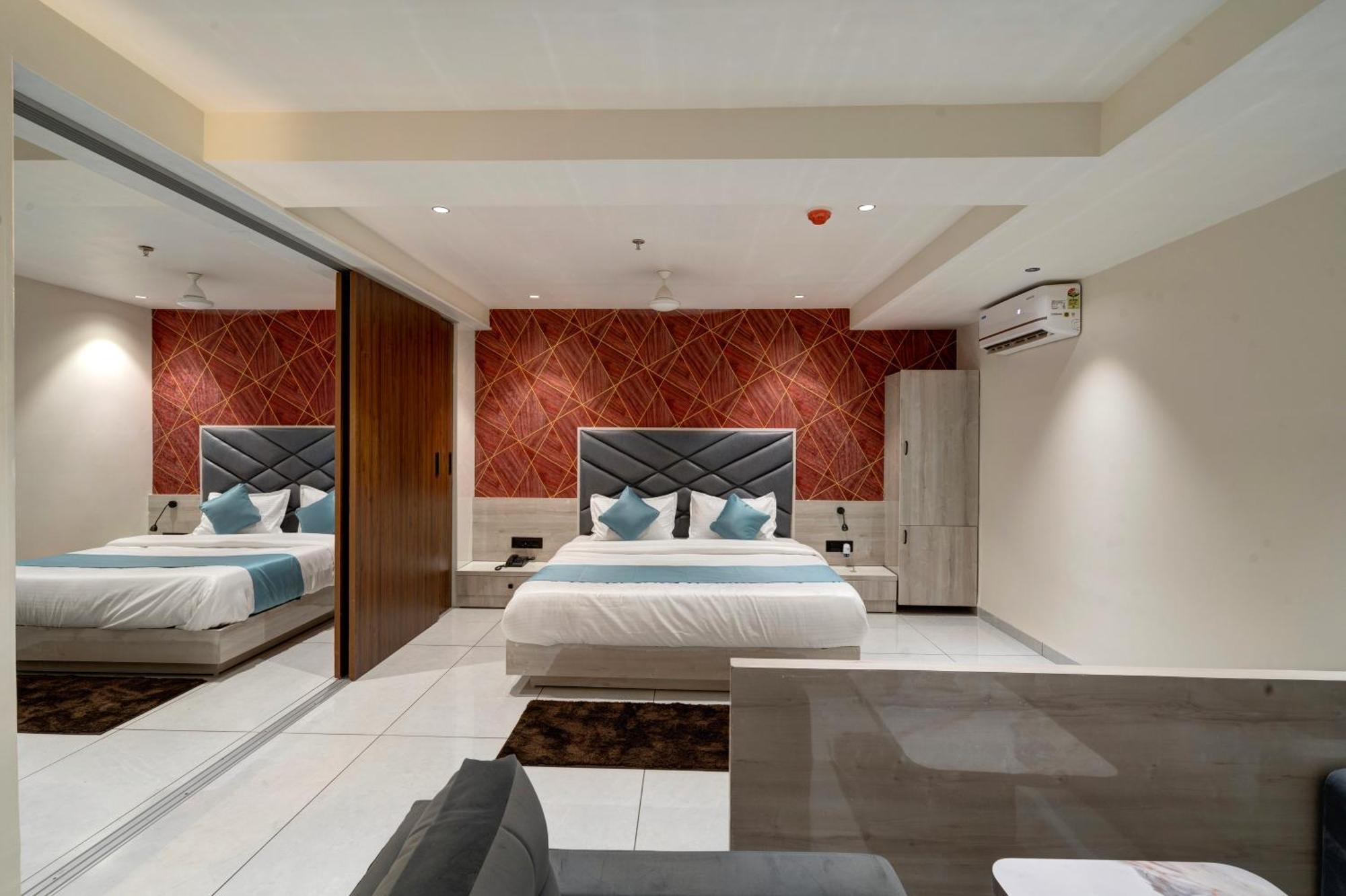 Hotel Shrimad Villa 간디나가르 외부 사진