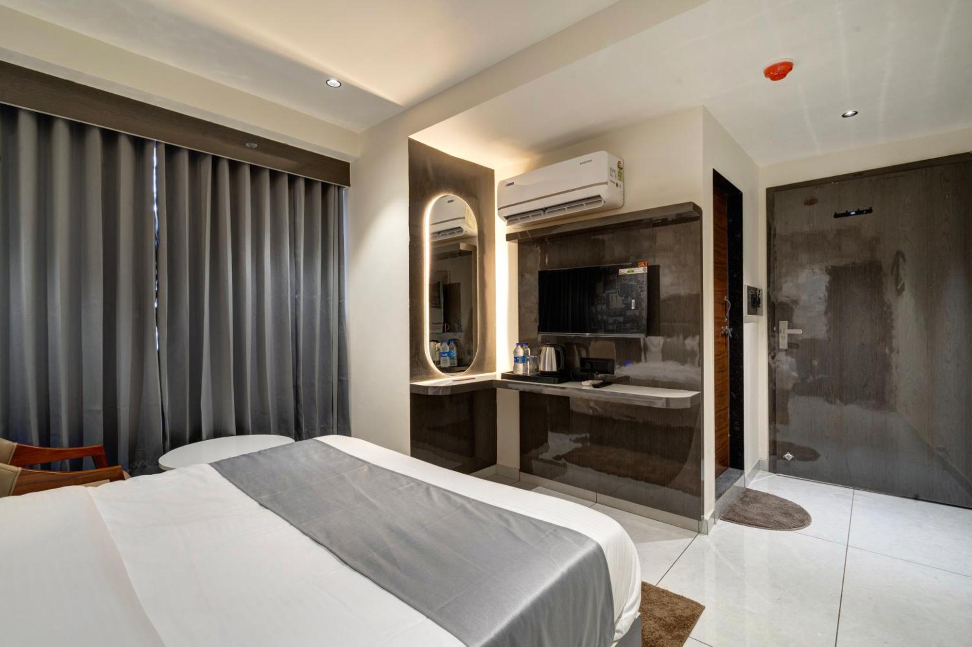 Hotel Shrimad Villa 간디나가르 외부 사진