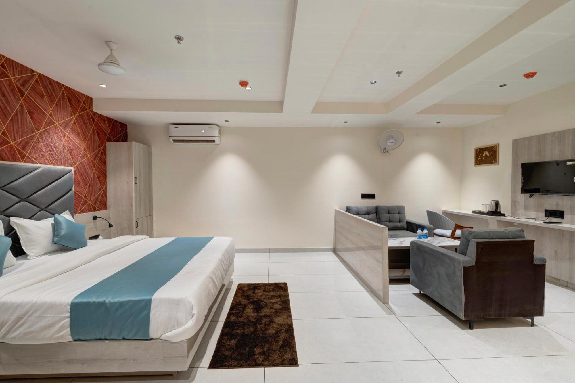 Hotel Shrimad Villa 간디나가르 외부 사진