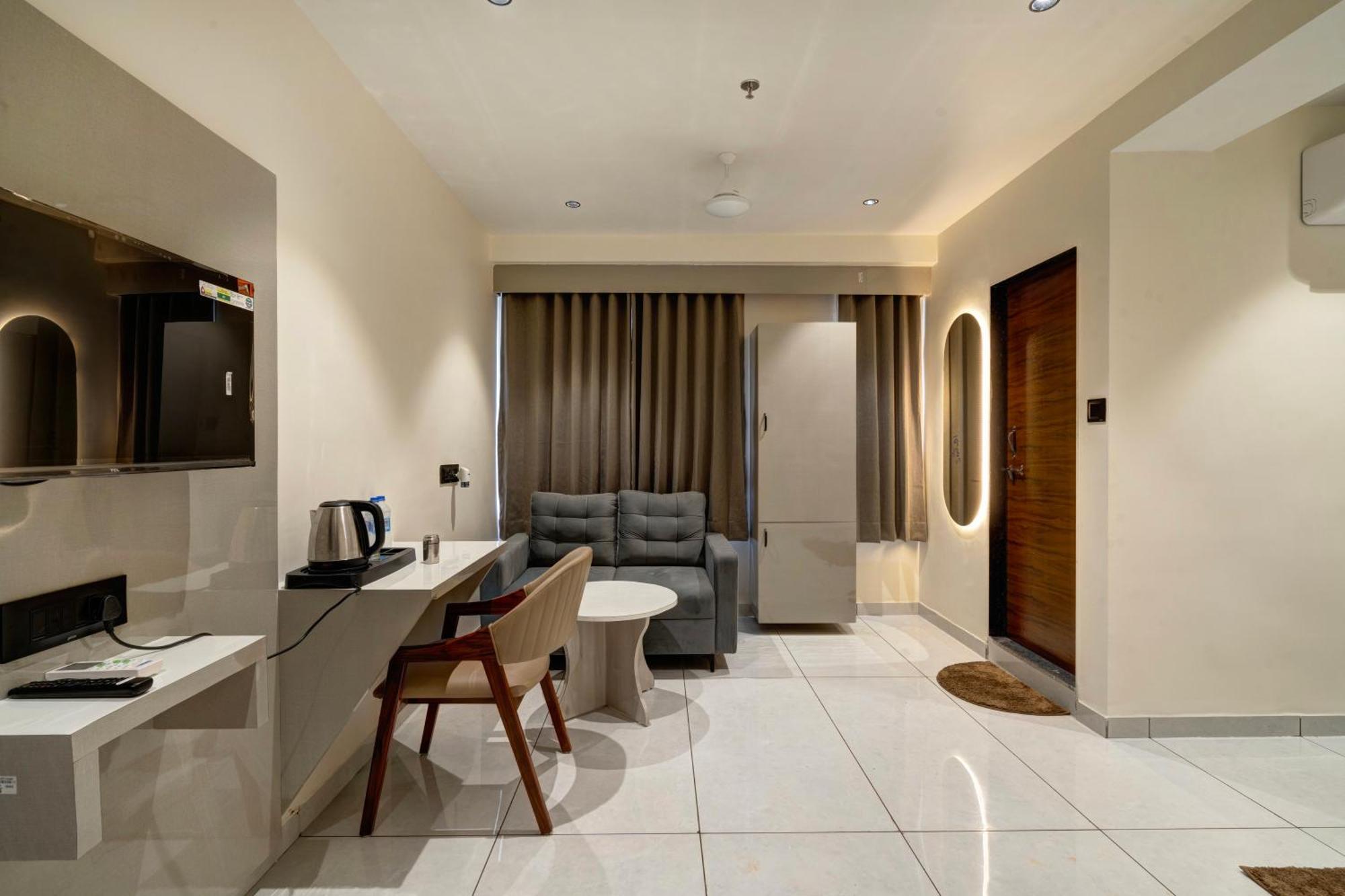 Hotel Shrimad Villa 간디나가르 외부 사진