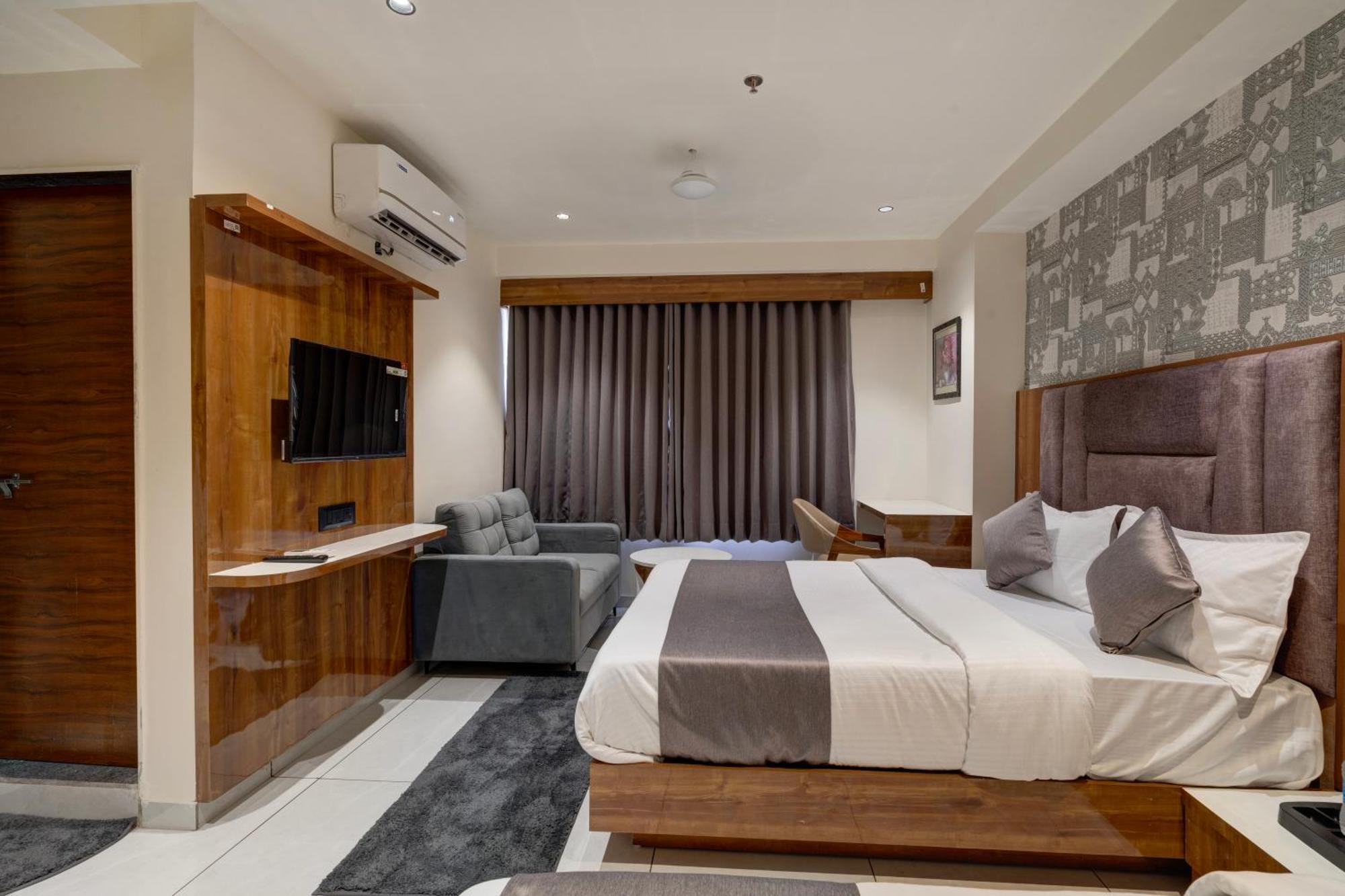 Hotel Shrimad Villa 간디나가르 외부 사진