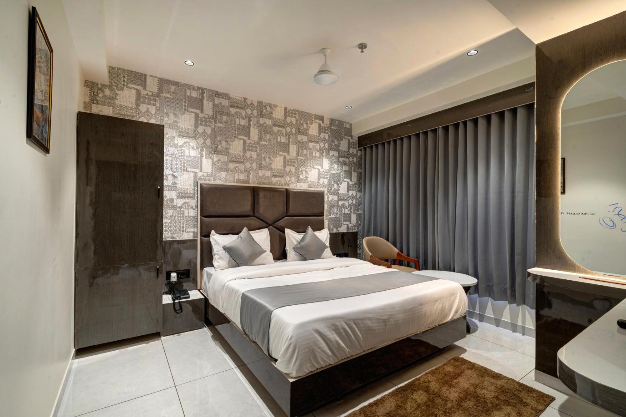 Hotel Shrimad Villa 간디나가르 외부 사진