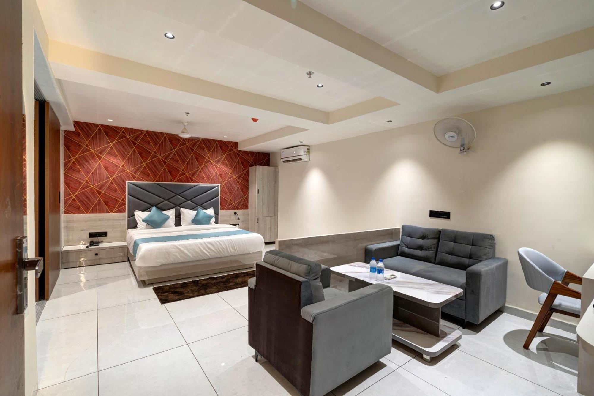 Hotel Shrimad Villa 간디나가르 외부 사진