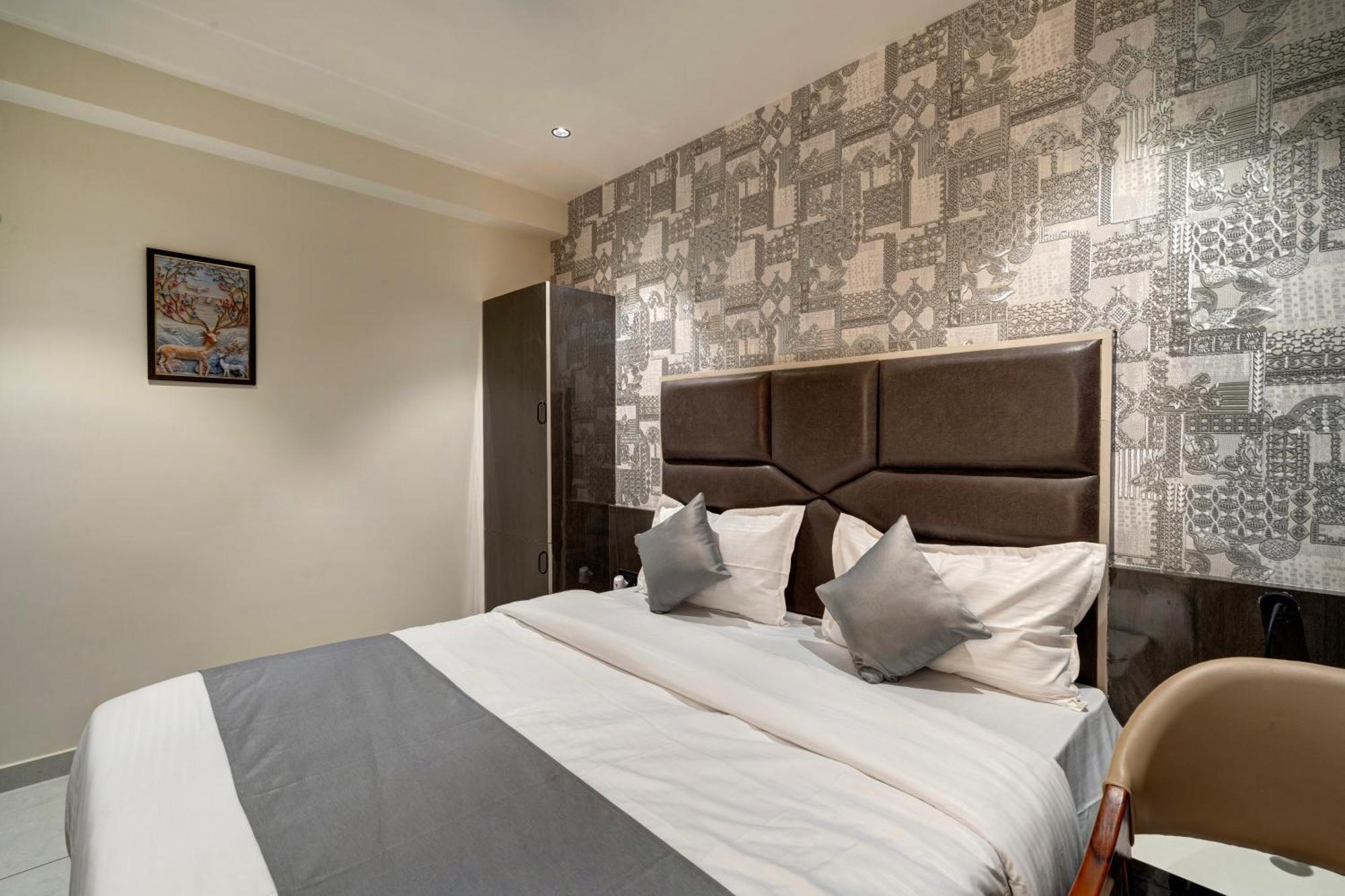 Hotel Shrimad Villa 간디나가르 외부 사진