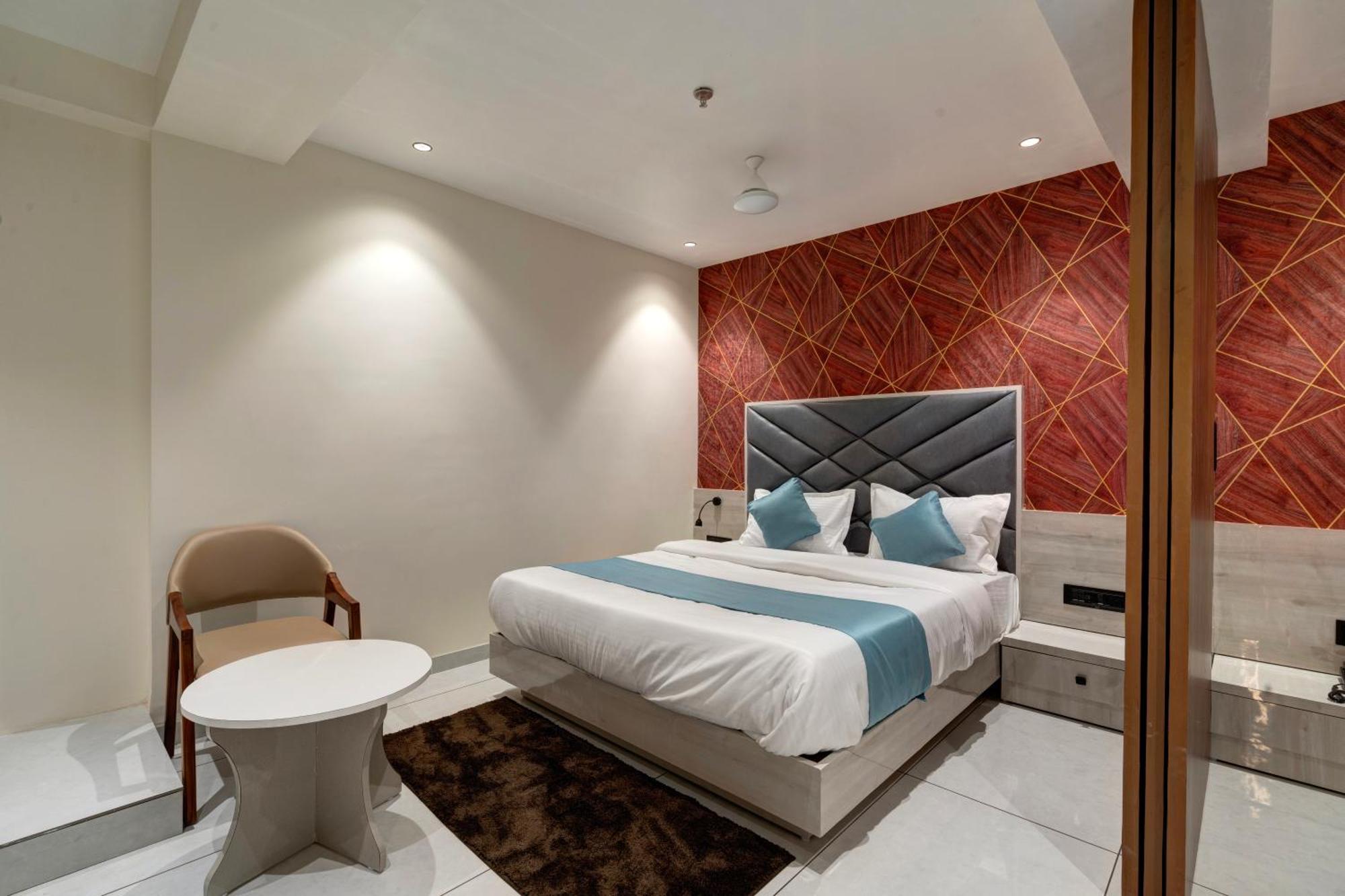 Hotel Shrimad Villa 간디나가르 외부 사진