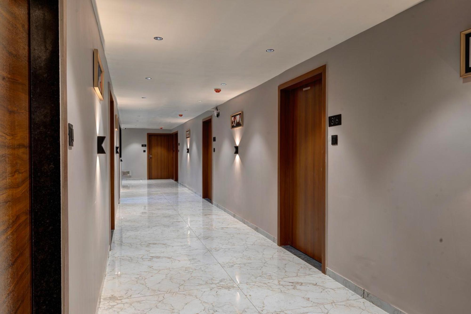 Hotel Shrimad Villa 간디나가르 외부 사진